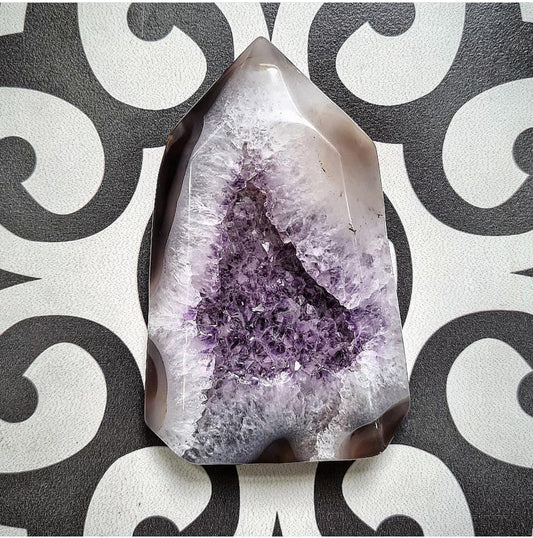 Agate Amethyst Quartz Tower